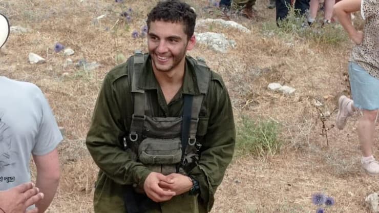 אלעד מיכאל ששון ז"ל. ויתר על טיס לטובת שירות כלוחם ביחידת אגוז (באדיבות המשפחה) אלעד מיכאל ששון ז"ל, גל-הד, יד לבנים