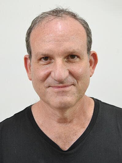 פרופ' שי צוקר