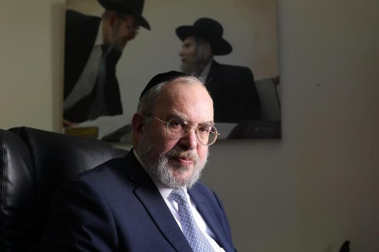 "קורעים את העם". יעקב אשר (צילום: אלכס קולומויסקי ) ח"כ יעקב אשר