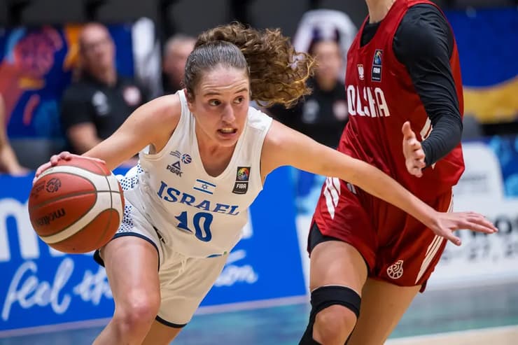 איילה אורן בדרך לסל (צילום: FIBA PHOTOS) נבחרת ישראל עתודה