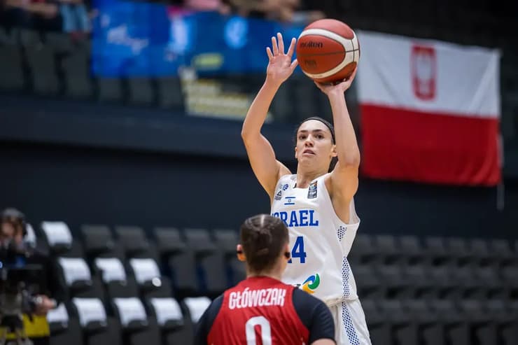 כוכבת על. רביב (צילום: FIBA PHOTOS) רביב