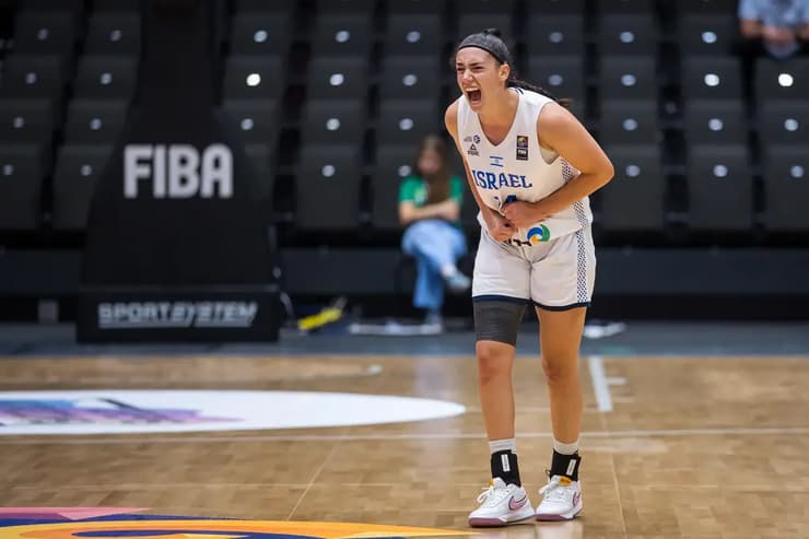 מעל כולן. רביב (צילום: FIBA PHOTOS) נבחרת ישראל עתודה