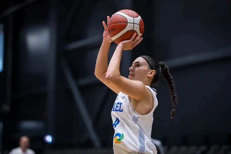 כוכבת-על. רביב (צילום: FIBA PHOTOS) רביב