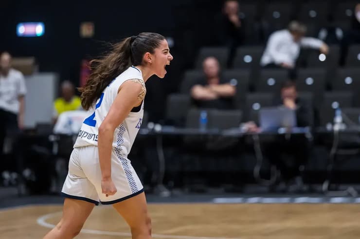 תצוגת ענק. כהן (צילום: FIBA PHOTOS) כהן