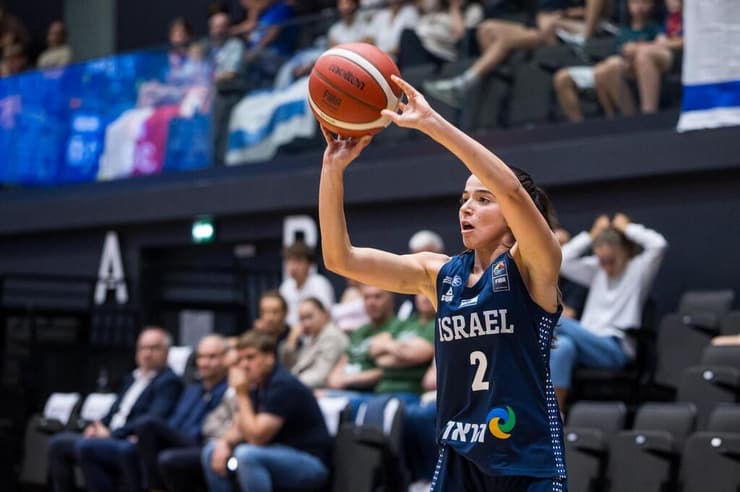 לא שחזרה את היכולת מהמשחק מול בלגיה. כהן (צילום: FIBA PHOTOS) כהן