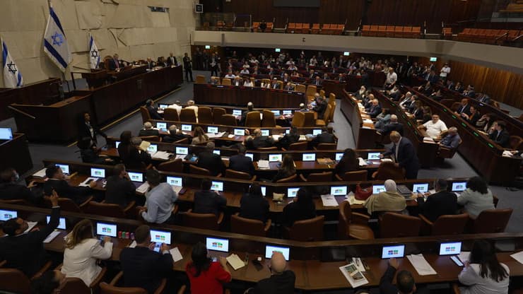 מליאת הכנסת, הערב (צילום: אלכס גמבורג) מליאת הכנסת