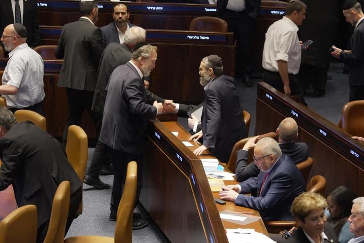 מליאת הכנסת ביום שבו אושר חוק יסוד לימוד תורה (צילום: אלכס גמבורג) מליאת הכנסת