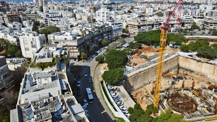 תל אביב. היקרה ביותר (שאול גולן) תל אביב. היקרה ביותר