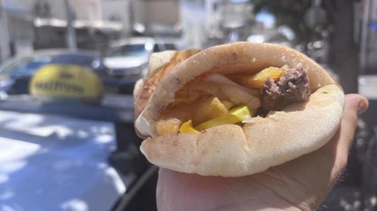מעולה וטעים להפליא. וגם זול. הקבב של שמשי (צילום: קובי רובין) מסעדת שימשי אברהם