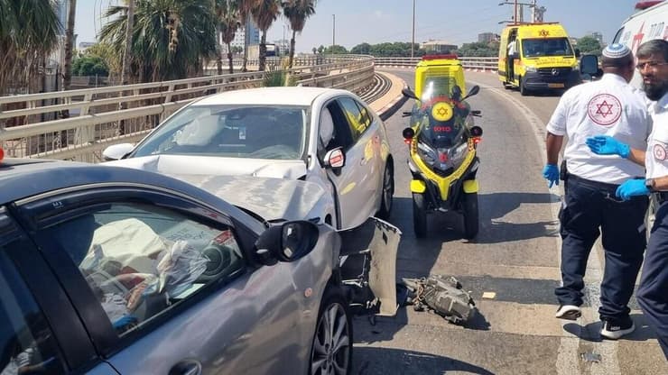זירת התאונה הקטלנית באשדוד (צילום: תיעוד מבצעי מד"א) זירת תאונת הדרכים באשדוד