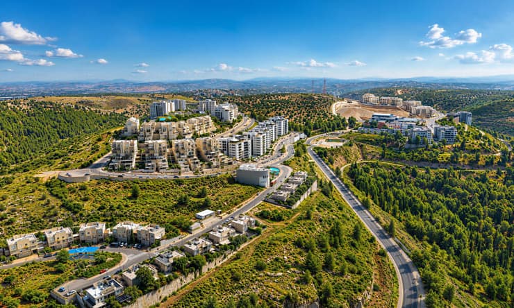 שכונת גבעת טל. "הילדים מסתובבים באופן עצמאי לבית הספר והחוגים" (צילום: רוסלן פאול) שכונת גבעת טל