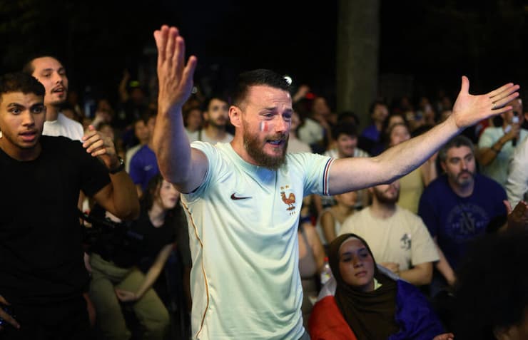 לא הפסד אלגנטי (צילום:REUTERS/Tom Nicholson) נבחרת צרפת