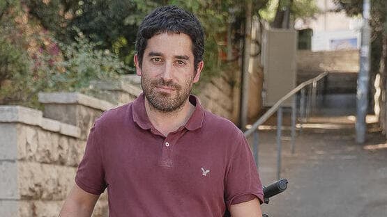 רעי הלל סולברג. "חניה על מדרכות שמייצרת אנרכיה" (אלכס (אלכסנדר) גמבורג) רעי הלל סולברג