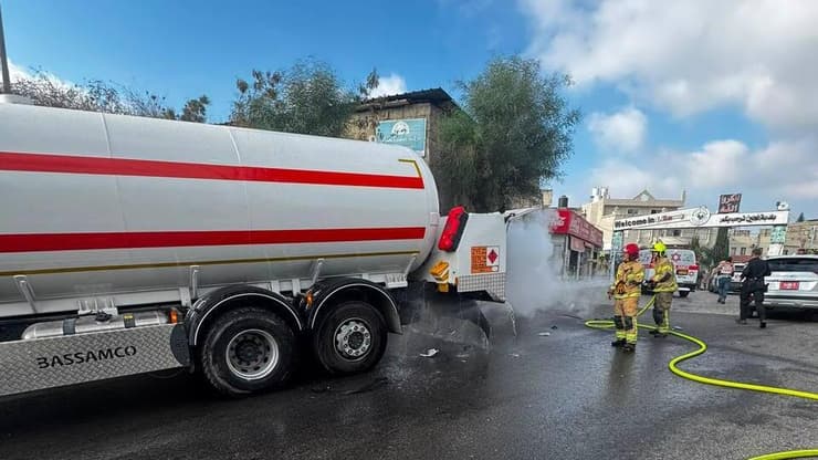 תיעוד פעיולת לוחמי אש בכביש 446