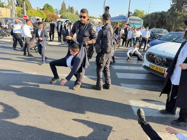 צילום: קובי קואנקס הפגנה של הפלג הירושלמי בכביש גהה