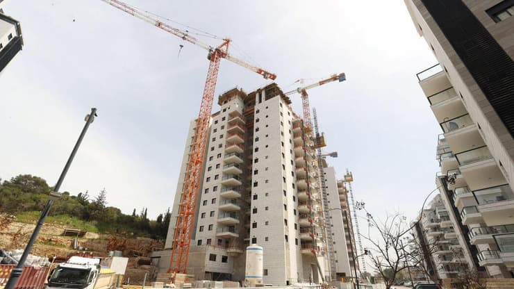 "לייצר וודאות אמיתית". אתר בנייה במרכז הארץ (צילום: אלעד גרשגורן) "לייצר וודאות אמיתית". אתר בנייה במרכז הארץ
