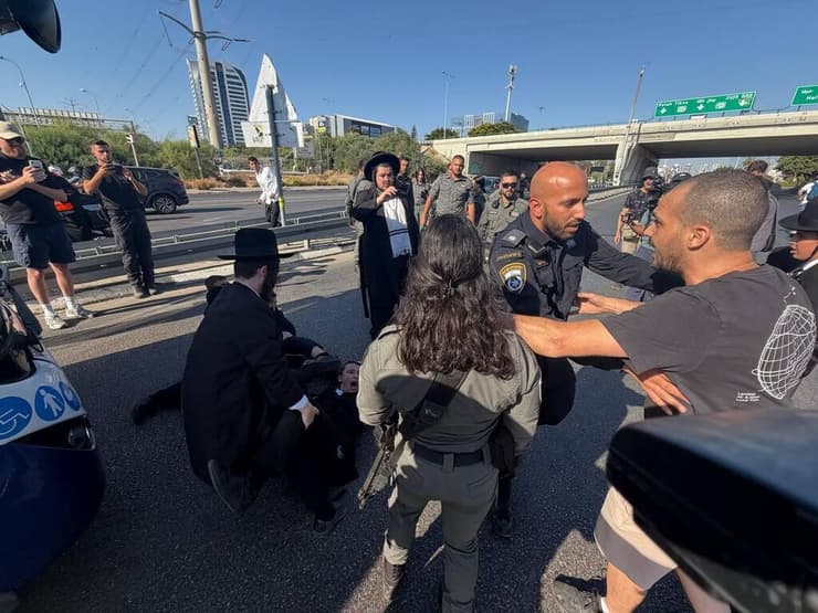 צילום: קובי קואנקס הפגנה של הפלג הירושלמי בכביש גהה