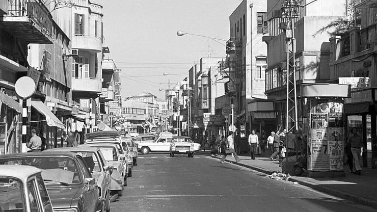 נחלת בנימין, תל אביב, 1976. הרבה השתנה (צילום ארכיון: דוד רובינגר) נחלת בנימין, תל אביב, 1976