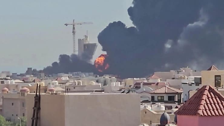 תיעוד מאזור התקיפה האיראנית בכוויית (צילום: various sources / AFP) תקיפות בכווית
