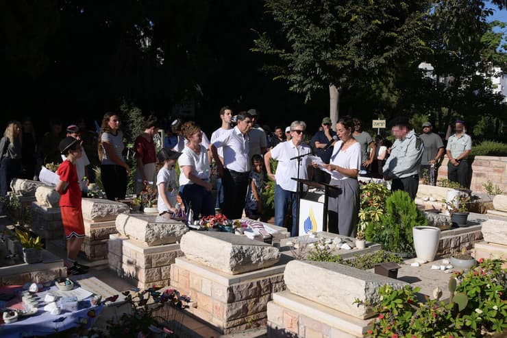 צילום: יובל חן אזכרה לסגן הדר גולדין ז"ל