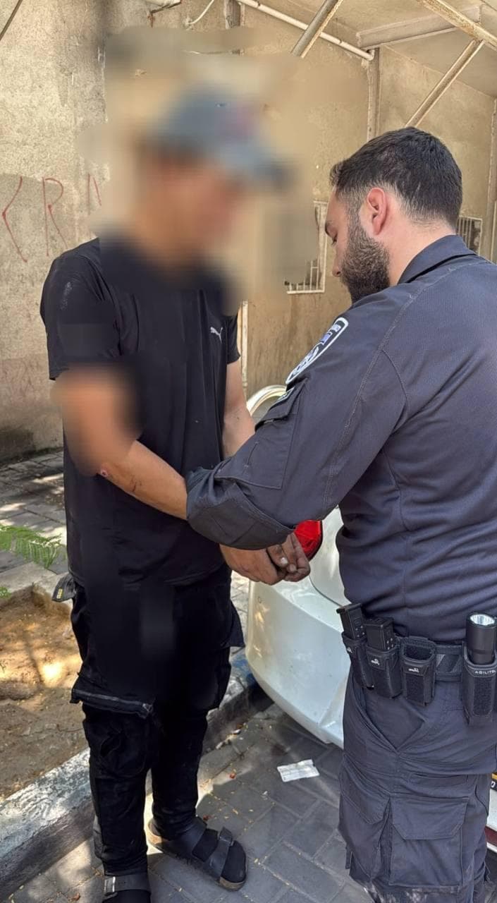 המעצר (צילום: דוברות המשטרה) הפריצה לצילומים