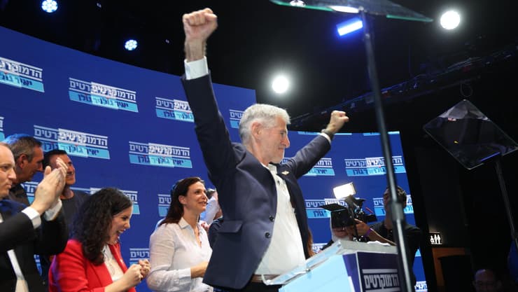 גולן לאחר נאומו (צילום: יריב כץ ) פריימריז מפלגת הדמוקרטים