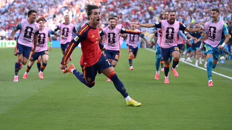 על גג העולם. טורס (צילום: David Ramos/Getty Images) טורס