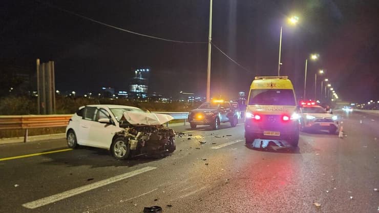 הזירה הקטלנית באיילון (צילום: תיעוד מבצעי מד"א) זירת התאונה באיילון