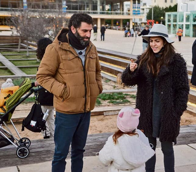 “אנחנו עושים עבודה מאוד טובה". עם האקסית נעמי לבוב (מוטי קמחי ויינט) “אנחנו עושים עבודה מאוד טובה". עם האקסית נעמי לבוב