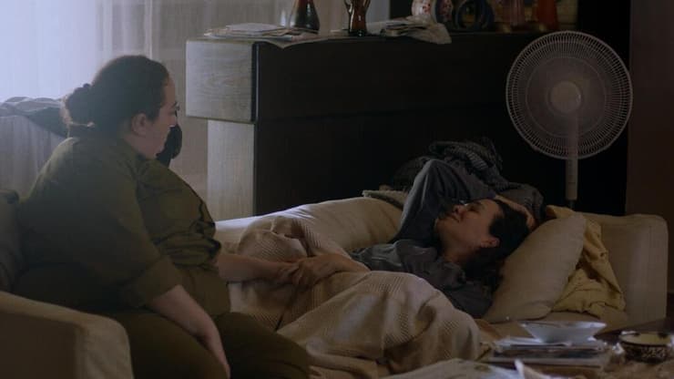 מתוך "כי את מכוערת" (צילום: מתן רדין) מתוך "כי את מכוערת"