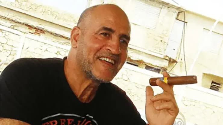 דניאל סיאד סוגן דוגמניות שנמצא מת ב צרפת והיה מקושר ל אפשטיין