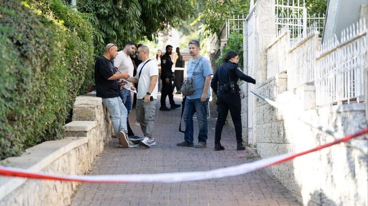 צילום: אלכס קולומיסקי זירת החשד לרצח בירושלים