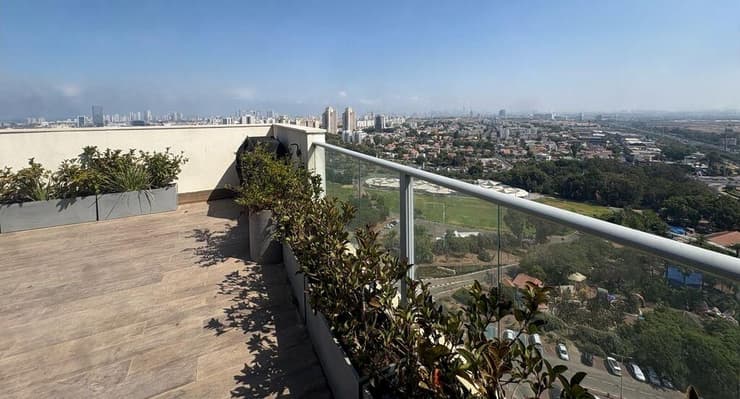 משפחת וולף חצבאני - על הספה