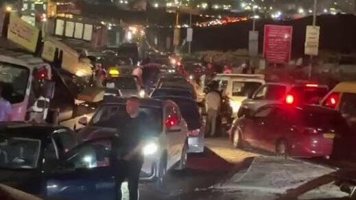 אחרי הפיגועים: צירים מרכזיים ביו"ש נחסמו פקקים ועומסי תנועה כבדים בעקבות סגירת כבישים וצירים מרכזיים בגדה המערבית באזור רמאללה