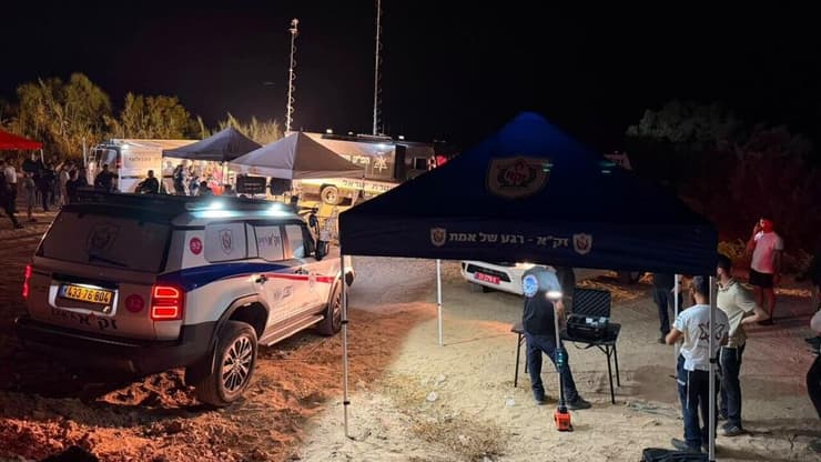 "פשוט נעלם". החיפושים במהלך הלילה אחרי יובל (צילום: דוברות זק"א) חיפושים אחר יובל קוגן בן ה-4