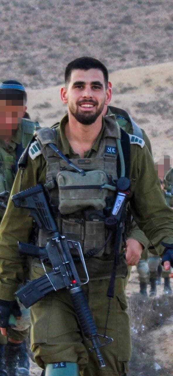 היה אמור להתחתן בשנה הבאה עם בת זוגתו תימור. "השאיר חותם על פקודיו" (צילום: ״חוד החנית״) יובל עזרא ז"ל
