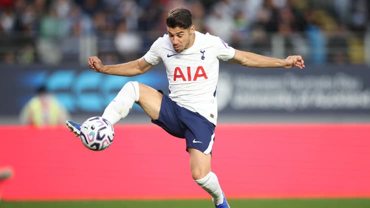 יעבור לווסטהאם? מנור סולומון (צילום: Phil Walter/Getty Images) שחקן טוטנהאם מנור סולומון