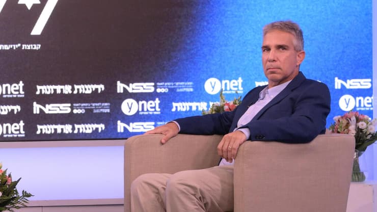 עורך הסקר, תא"ל (במיל') יובל אילון (צילום: יובל חן) ועידת הביטחון הלאומי של קבוצת "ידיעות אחרונות" בשיתוף המכון למחקרי ביטחון לאומי INSS