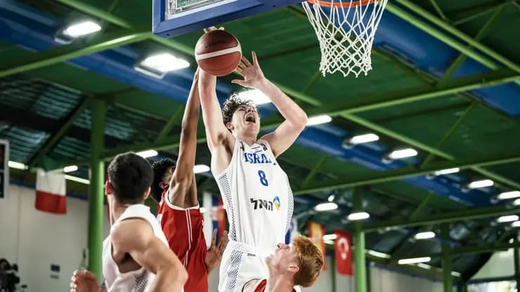 עוד הצגה שלו. דייויד מוזס (צילום: FIBA) ישראל דנמרק דייויד מוזס