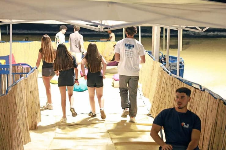 "המציאות יותר קשה, והם מרגישים שהם צריכים לברוח ממנה" (צילום: דנה קופל) "המציאות יותר קשה, והם מרגישים שהם צריכים לברוח ממנה"