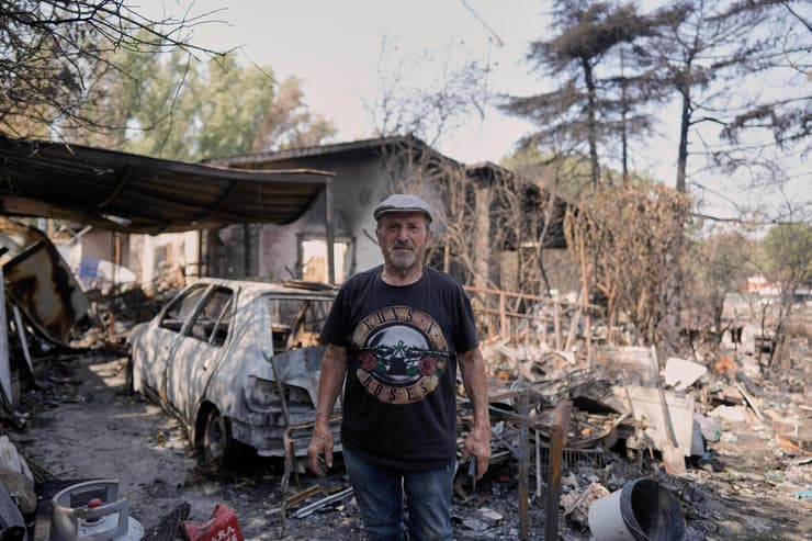 צילום: AP Photo/Olmo Calvo הרס בעקבות שריפה באזור אווילה ספרד