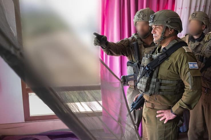 ביקור הרמטכ״ל בדרום לבנון (צילום: דובר צה"ל) הרמטכ״ל בדרום לבנון