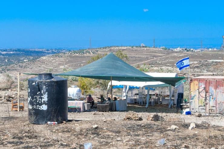 בחוות גלעד (צילום: רפי קוץ ) סיור בחוות גלעד