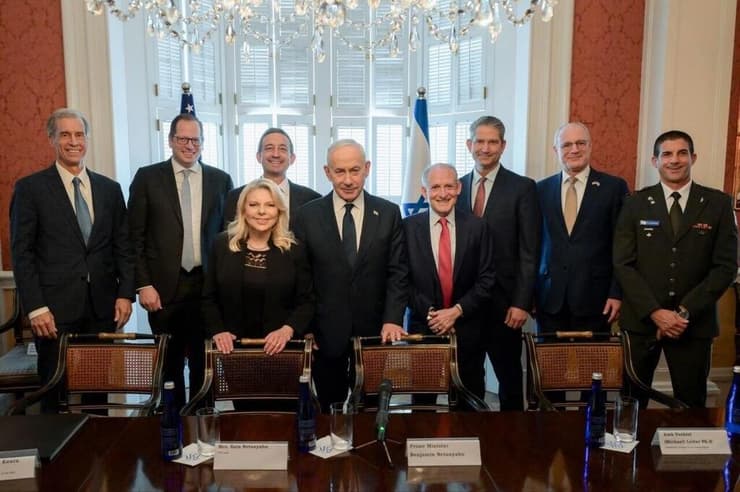צילום: מעיין טואף/ לע״מ, התמונה עברה עיבוד גרפי מטעם שרה נתניהו ראש הממשלה נתניהו ורעייתו בפגישה עם ראשי איפא"ק