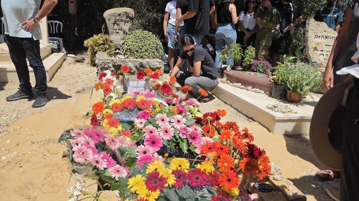 הלווייתו של פושקו (צילום: יאיר קראוס ) לוויתו של עופר (פושקו) מוסקוביץ'