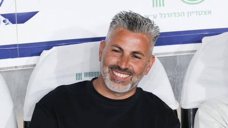 זדה. יש לו הרבה עבודה (צילום: דני מרון, הפועל ירושלים) זדה. יש לו הרבה עבודה