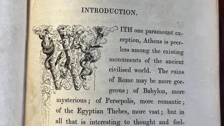 צילום: מתוך עמוד הפייסבוק של Kiama Library הספר Antiquities of Athens שהוחזר לספריית קיאמה באוסטרליה