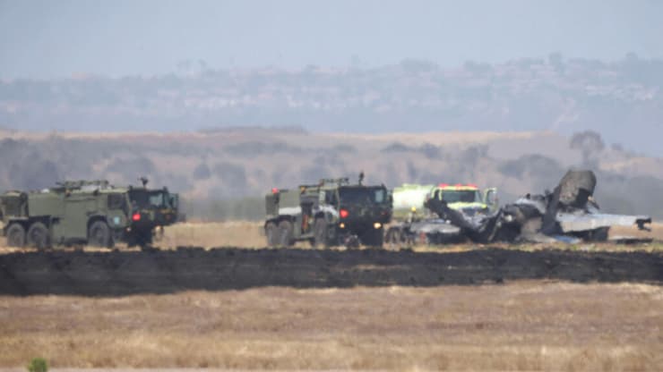 צילום: SANDY HUFFAKER / AFP מטוס F-35B התרסק ליד בסיס חיל האוויר בדרום קליפורניה
