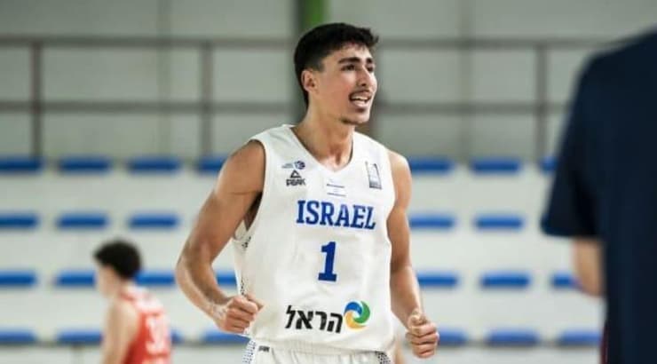 רום סטולר (FIBA) רום סטולר