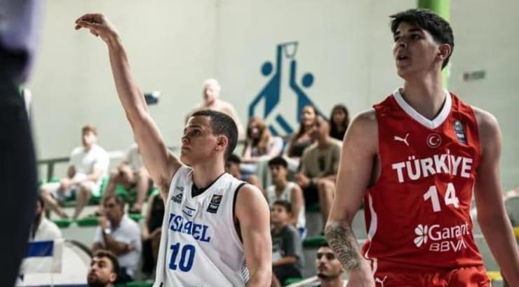 עומרי אורלנד (FIBA) עומרי אורלנד